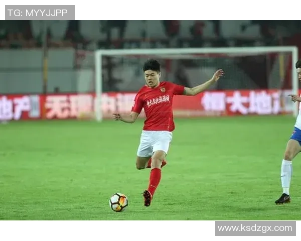 鲁能与恒大激战正酣实时比分更新及精彩瞬间回顾